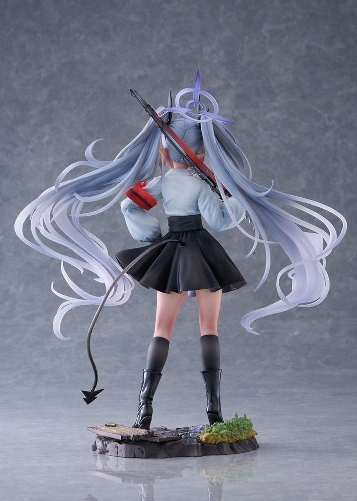 blue archive shiromi iori scale figure ()