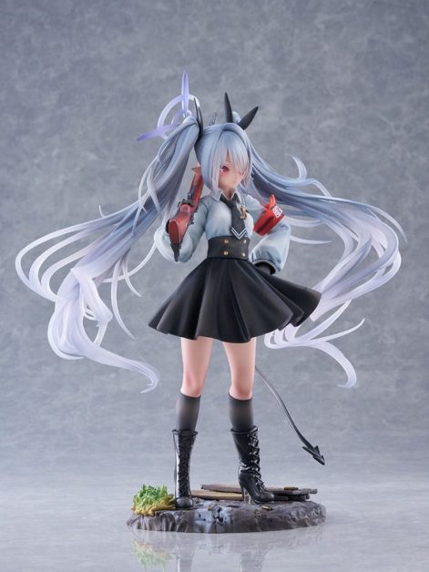 blue archive shiromi iori scale figure ()