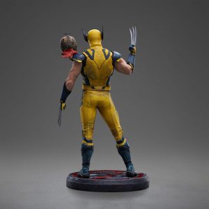 deadpool art scale wolverine and headpool statue ()