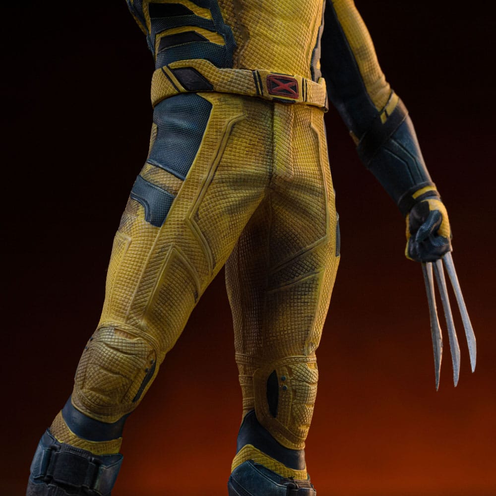 deadpool art scale wolverine and headpool statue ()