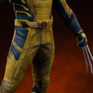 deadpool art scale wolverine and headpool statue ()