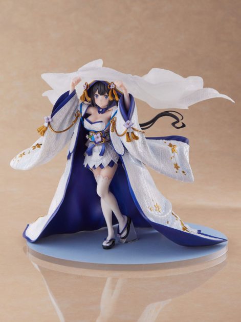 is it wrong to try to pick up girls in a dungeon hestia shiromuku ver scale figure ()