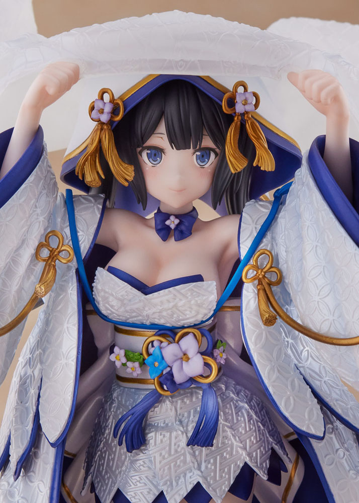 is it wrong to try to pick up girls in a dungeon hestia shiromuku ver scale figure ()