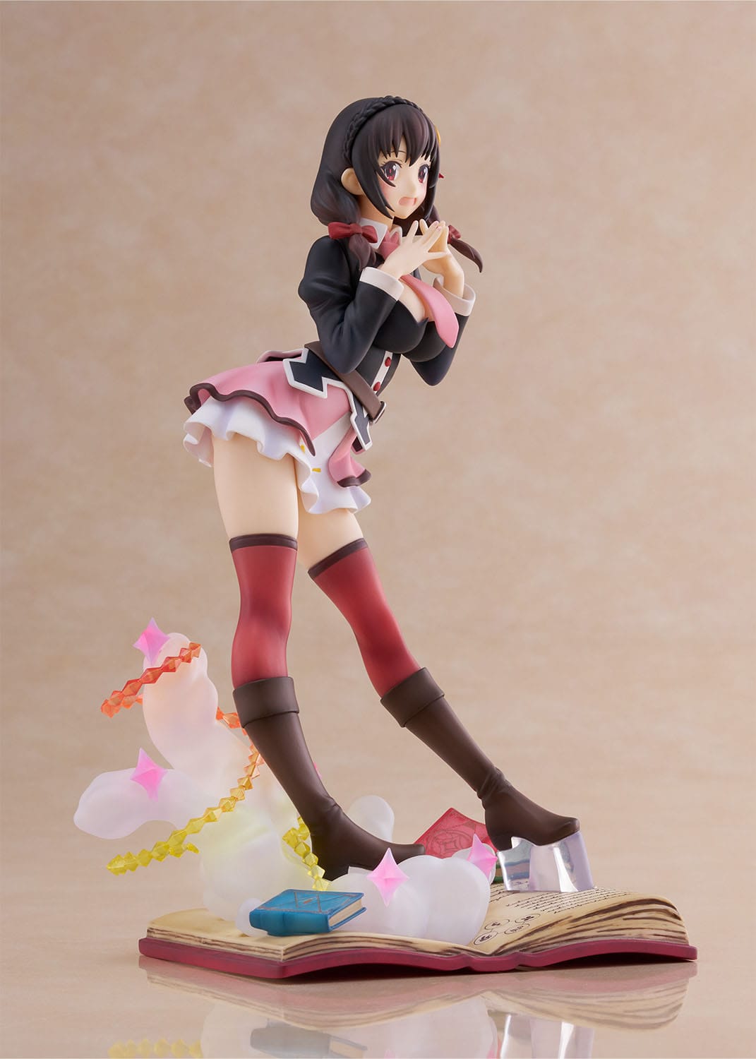 konosuba gods blessing on this wonderful world yunyun dx ver scale figure ()