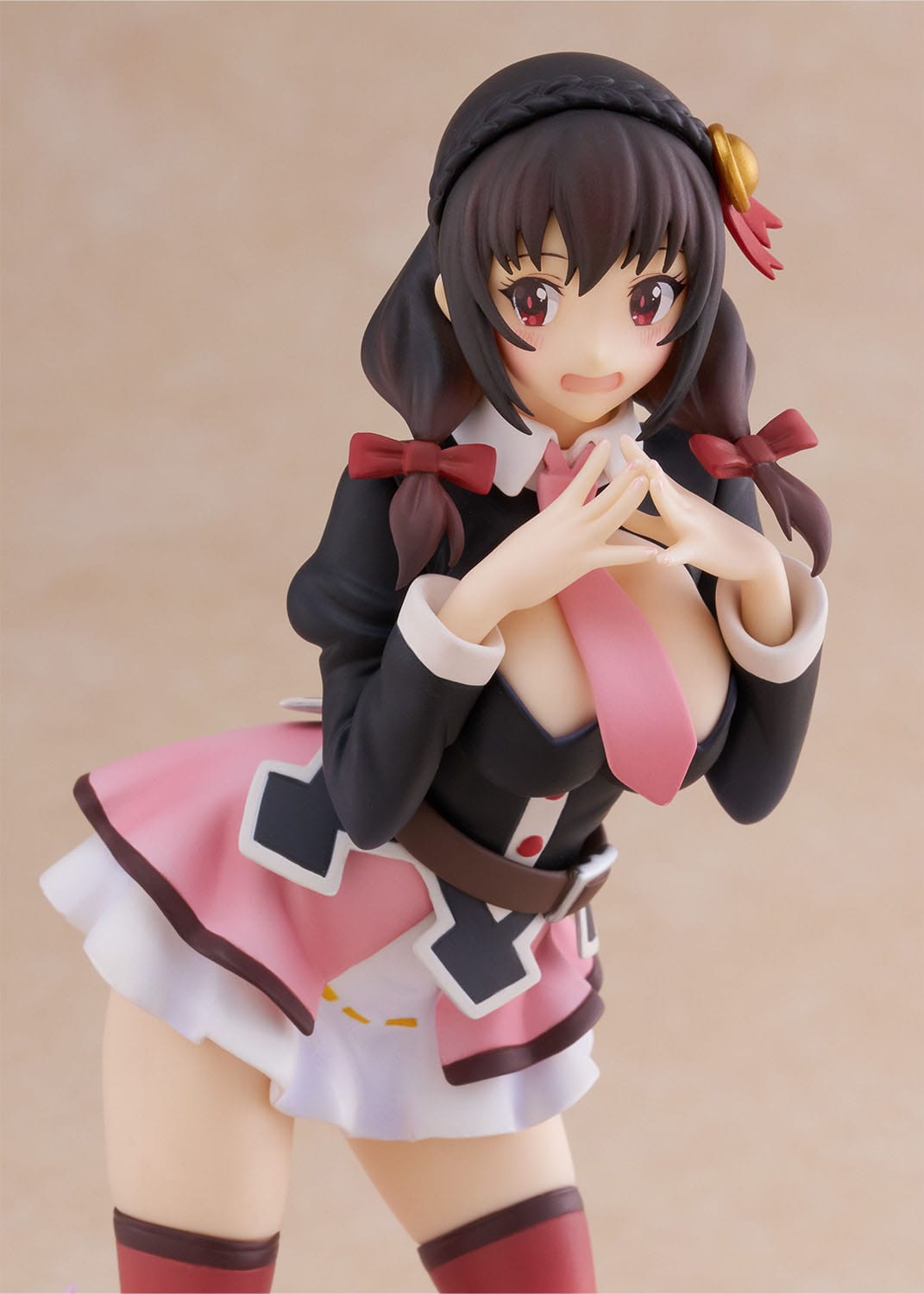 konosuba gods blessing on this wonderful world yunyun dx ver scale figure ()