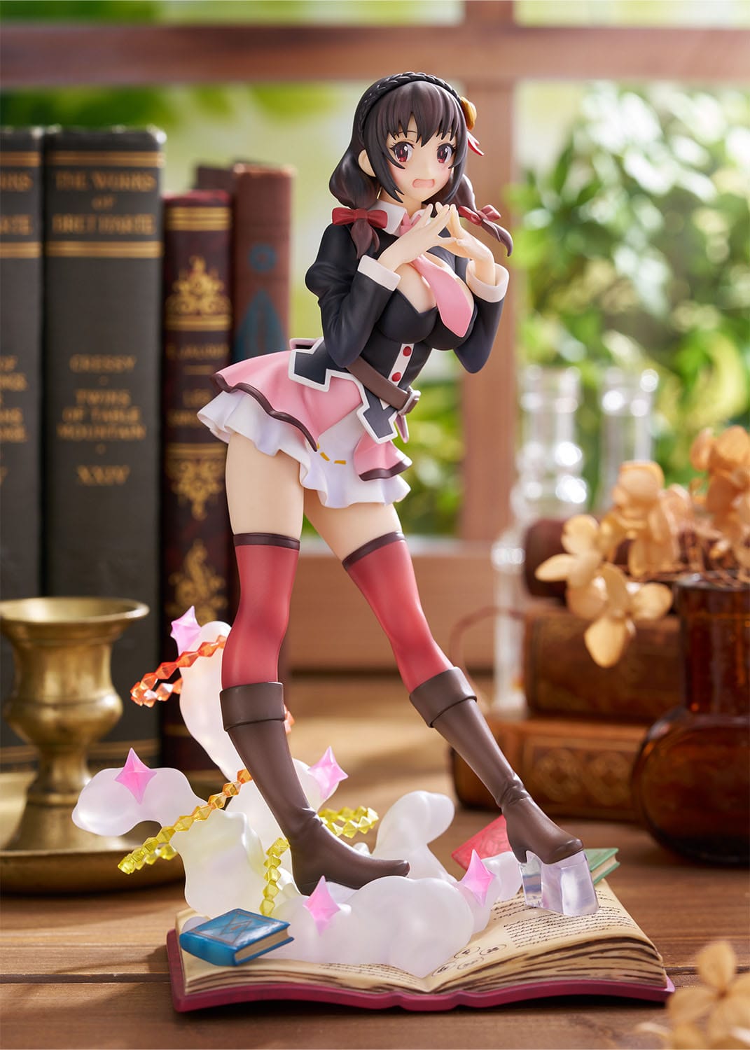 konosuba gods blessing on this wonderful world yunyun dx ver scale figure ()