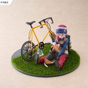 laid back camp nadeshiko kagamihara scale figure ()
