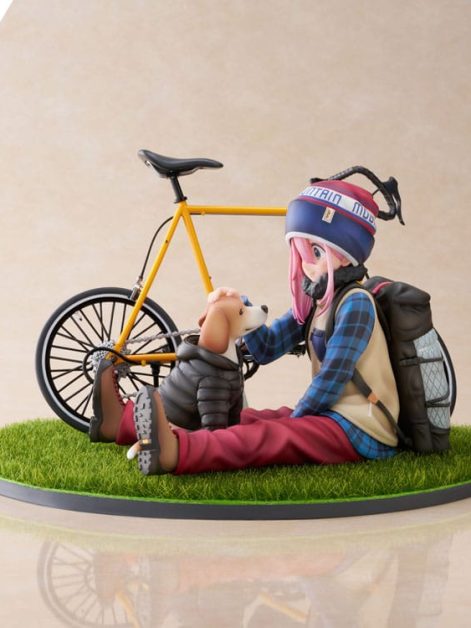 laid back camp nadeshiko kagamihara scale figure ()