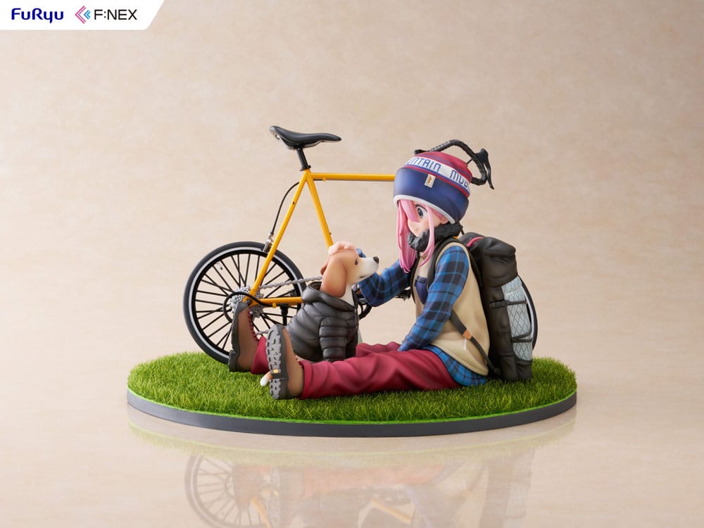 laid back camp nadeshiko kagamihara scale figure ()