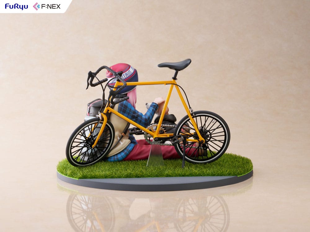laid back camp nadeshiko kagamihara scale figure ()