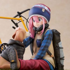 laid back camp nadeshiko kagamihara scale figure ()