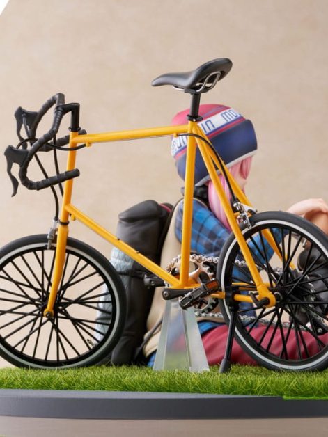 laid back camp nadeshiko kagamihara scale figure ()