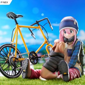 laid back camp nadeshiko kagamihara scale figure ()