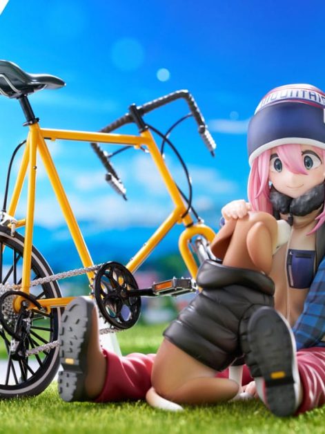 laid back camp nadeshiko kagamihara scale figure ()