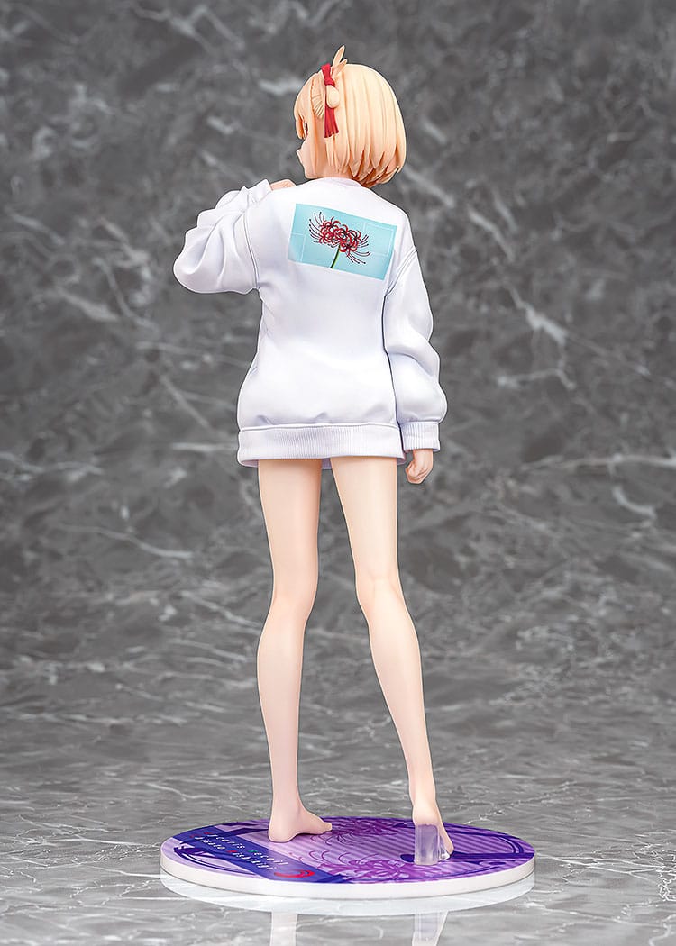 lycoris recoil chisato nishikigi oversized sweatshirt ver scale figure ()
