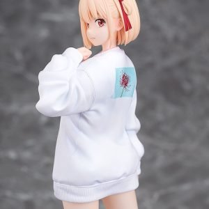 lycoris recoil chisato nishikigi oversized sweatshirt ver scale figure ()