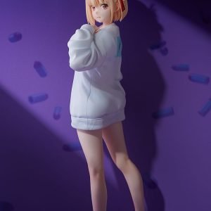 lycoris recoil chisato nishikigi oversized sweatshirt ver scale figure ()