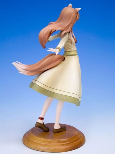 spice and wolf holo scale figure ()