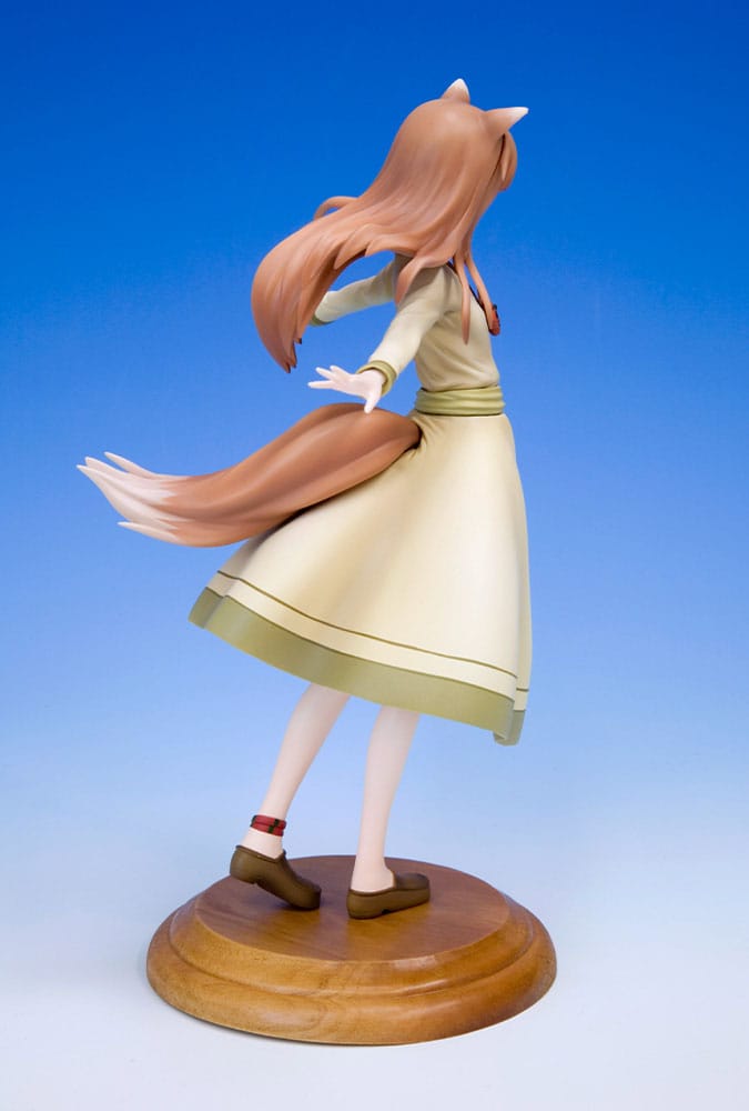 spice and wolf holo scale figure ()