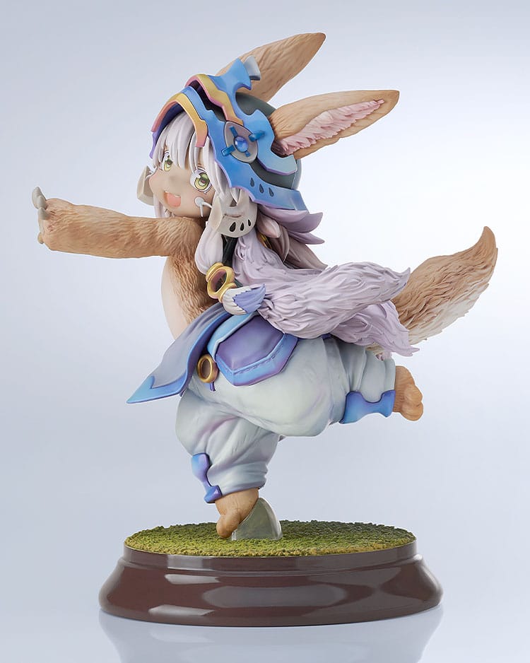 made in abyss the golden city of the scorching nanachi new outfit ver scale figure ()