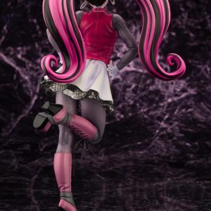 monster high draculaura scale figure ()