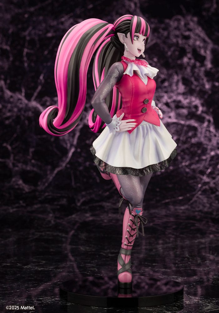 monster high draculaura scale figure ()