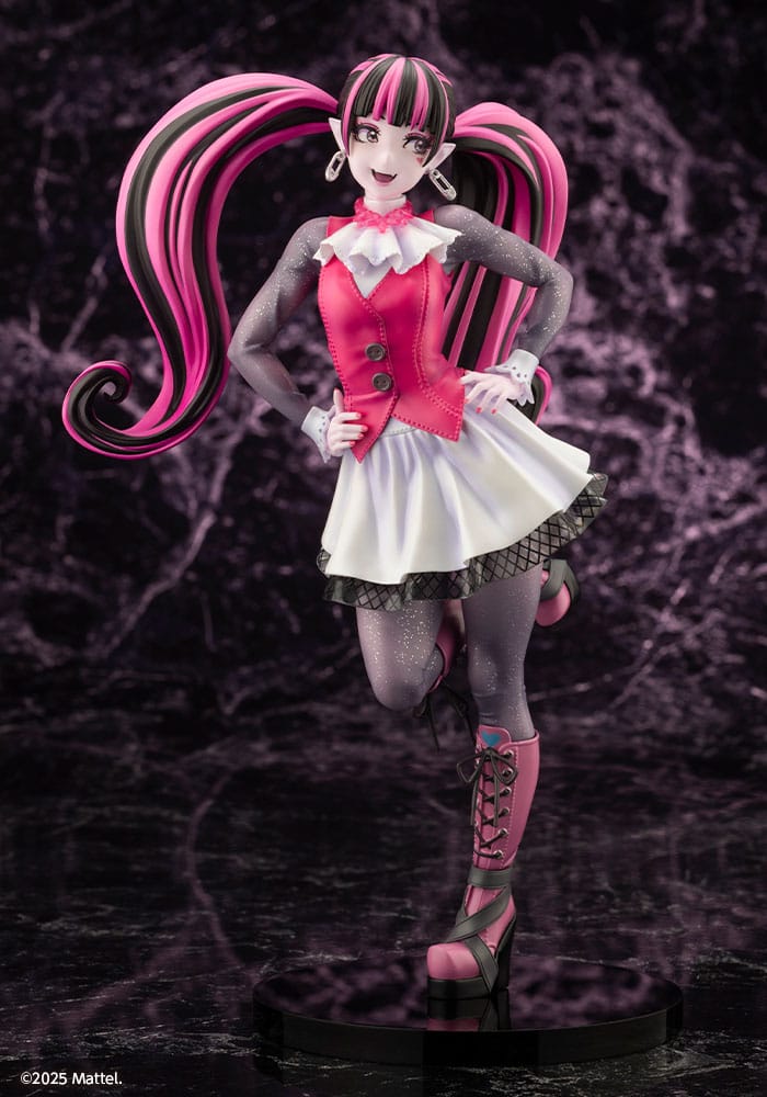 monster high draculaura scale figure ()